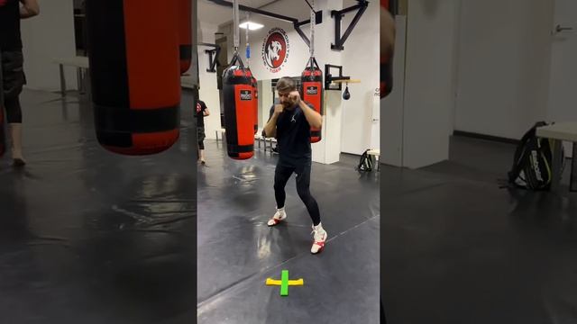 Типичные ошибки в боксе. Выполняем бой с тенью смотреть онлайн