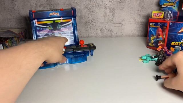 НОВЫЙ НАБОР АКЕДО С УЛЬТРА РЕДКИМ БОЙЦОМ СО СТАЛЬНОЙ РУКОЙ / Akedo Arcade Warriors смотреть онлайн