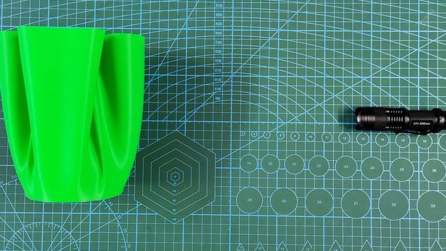 Чем Нарядить Ёлку 3Д Печатнику? Флуоресцентный Филамент смотреть онлайн