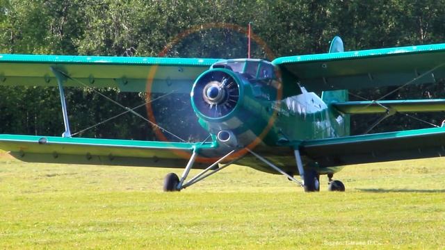 Пилоты Ан-2 за работой. Подготовка к взлёту. смотреть онлайн