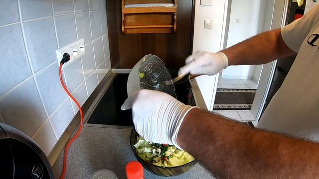 Ужин для двоих / Капуста по-китайски и жареная телятина под луком смотреть онлайн
