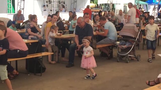 «И зимой и летом небывалых ждать чудес...» Ирина 01-06-2019 смотреть онлайн