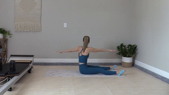 Day 9 │ Bodyweight │ Full Length Pilates Flow смотреть онлайн