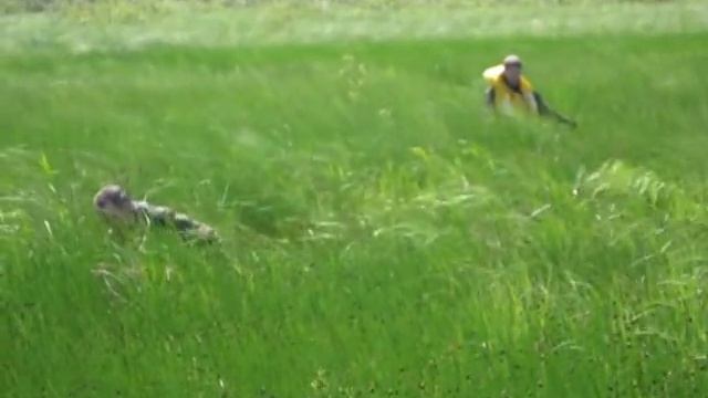 Brave Pilots Emerge after ejecting from fighter Jet1.AVI смотреть онлайн