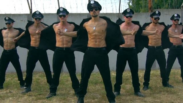 Hot Men Dance - Welcome to Paradise - Beyoncé Survivor (best menstrip) смотреть онлайн