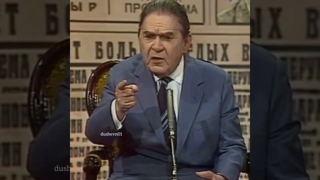 - Проходит год, как день,То длится день, как год. смотреть онлайн
