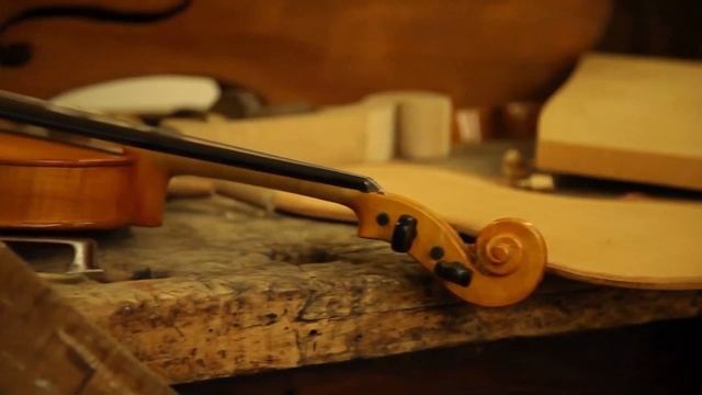 Первые музыкальные инструменты. Скрипка | МУЗЫКАЛЬНОЕ ИСКУССТВО | 1 класс смотреть онлайн