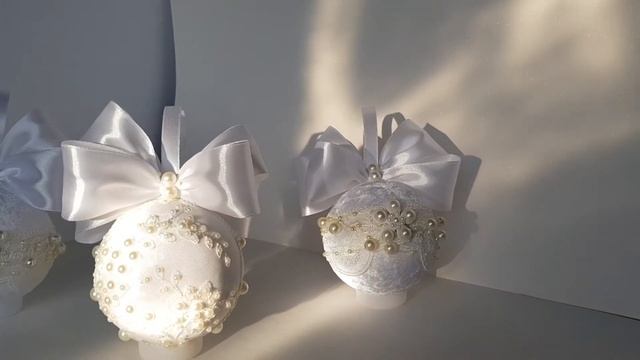 Новогодние шары своими руками из бархата. Decorazioni natalizie fatti a mano di velluto. смотреть онлайн
