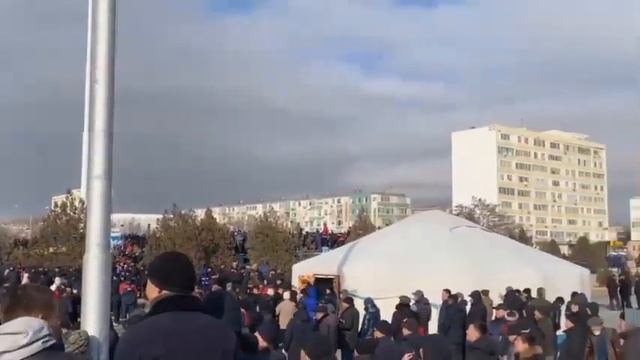 АТЫРАУ НА ПЛОЩАДИ! смотреть онлайн