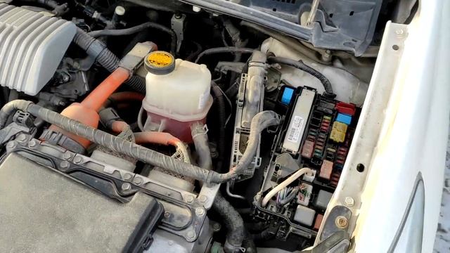 Toyota Prius 30 НЕ ЗАВОДИТСЯ, РАЗРЯДИЛСЯ АККУМУЛЯТОР. смотреть онлайн