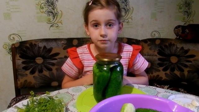 Вкусные хрустящие маринованные #огурчики на зиму. Дети на Кухне смотреть онлайн