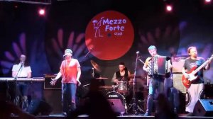 Ростислав Чебыкин — Доярка и вампир