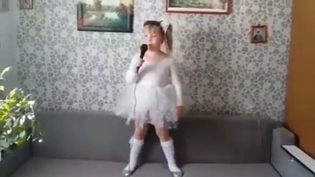 Мещерякова Василина 6лет песня ЛЯЛЕЧКА, Поросино смотреть онлайн