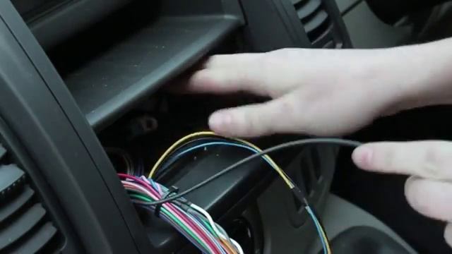 AutoDAB: Vauxhall Vivaro UKAEA113 Installation Guide смотреть онлайн