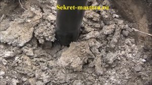 Свайный фундамент. Вход винтовой сваи в глину