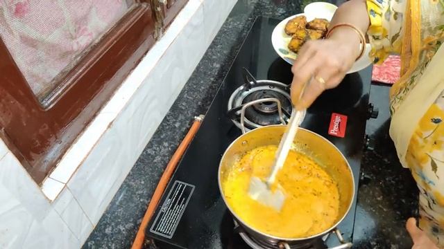 बनाइए बंगाली ट्रेडिशनल मछली सरसों के दानों के साथ | BENGALI ROHU FISH RECIPE WITH MUSTARD SEEDS... смотреть онлайн