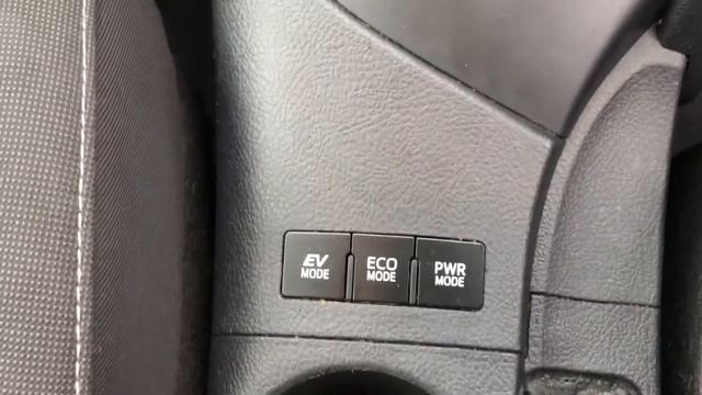 2018 Toyota Auris Hybrid Estate Luna смотреть онлайн