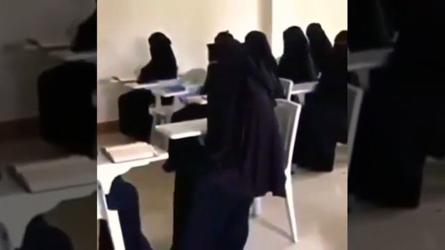 Мусульманки учат коран,пример всем девушкам смотреть онлайн