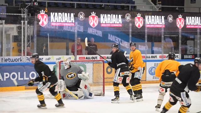 "Se on sellainen puhuri, mitä me tarvitaan jokaiseen kotipeliin" смотреть онлайн