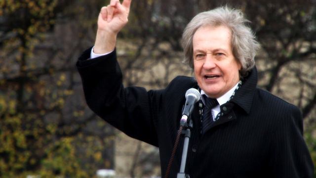 Ленин жил, Ленин жив, Ленин будет жить! смотреть онлайн