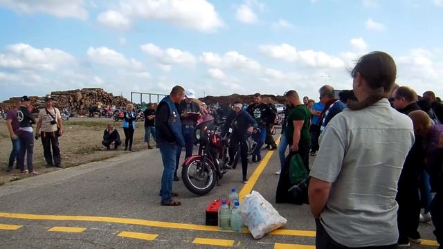 1. Завести мотоцикл. смотреть онлайн