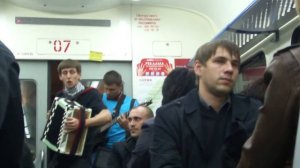 Веселые музыканты в электричке(Отредактированная).