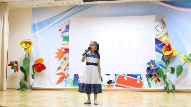 Мамой будешь ты Ангела звать... Читает Маргарита Ушакова. 6 лет. смотреть онлайн