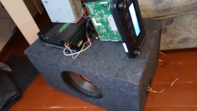 Вывод REMOTE на штатной магнитоле RCD220 + линейные выходы на сабвуфер смотреть онлайн