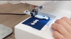 Как сделать петлю для пуговицы на швейной машинке / Автоматическая петля