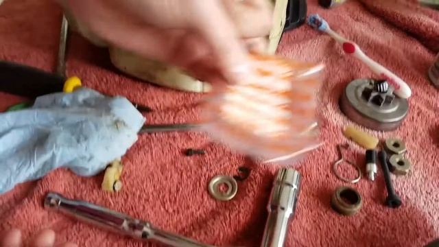 How to Replace, Change, Fix Stihl 025 Chainsaw Oil Pump смотреть онлайн