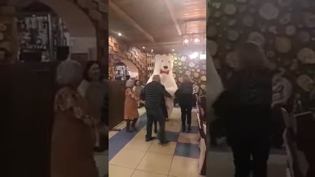Поздравления с ?Днем рождения??в Кафе Мангал г.Киров. смотреть онлайн