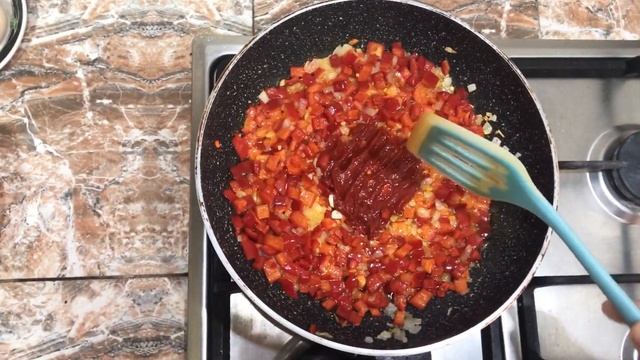 Menemen - Яичница по-Турецки. Как Приготовить Простой Завтрак за 10 Минут. смотреть онлайн