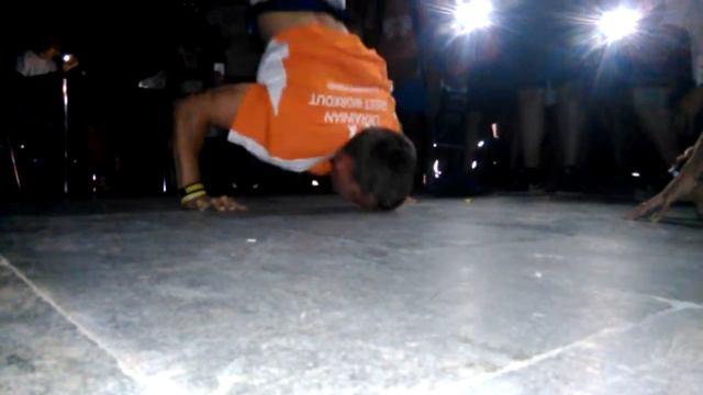 Чемпионат Украины 2016 Отжимания в стойке на руках Александр Диденко смотреть онлайн