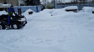 Чистка снега квадроциклом BRP, отвал Rival Supreme 150