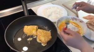 КУРИНЫЕ ОТБИВНЫЕ В КЛЯРЕ. Как пожарить куриные отбивные на сковородке. Куриное филе в яйце.