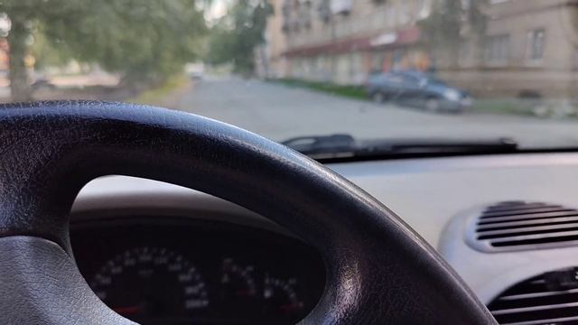 5.08.22 Перекладка плитки в зале. Продолжаю ремонт дома. Семьёй в бассейне. смотреть онлайн