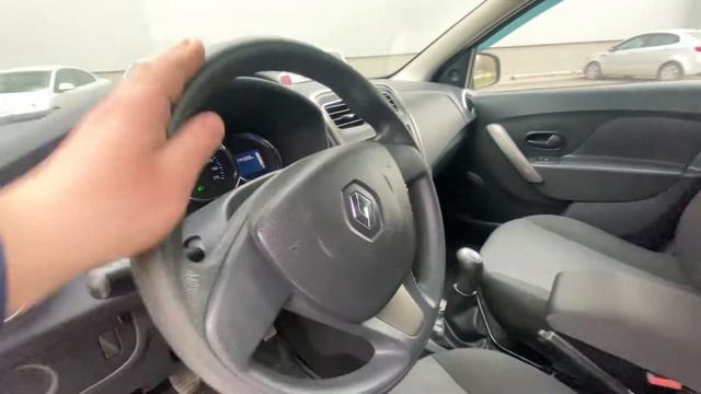 Renault Logan, 2015 1.6 MT (82 л.с.) обзор от Александра, Boston, Авто с пробегом смотреть онлайн