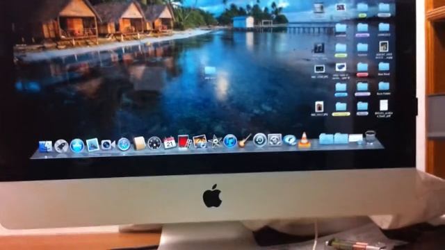 I-Mac 21.5" with Bose Companion 5 смотреть онлайн