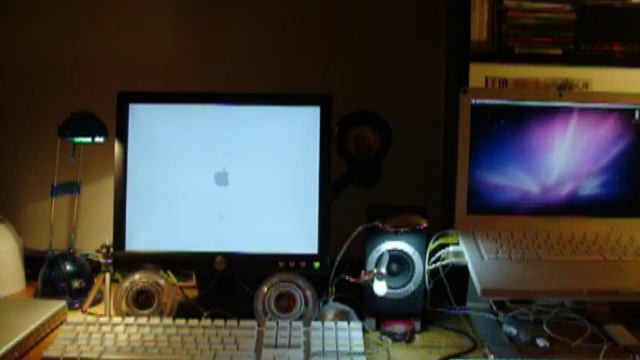 PowerMac G4 -VS- MacBook (Boot / Shutdown Race) смотреть онлайн
