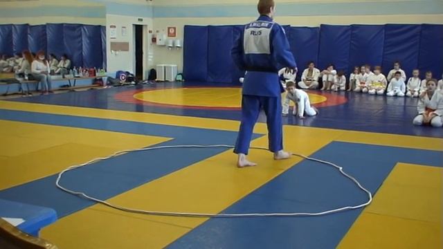 M2U01079 смотреть онлайн