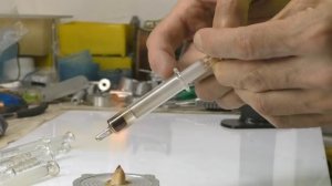 ? ДВИГАТЕЛЬ СТИРЛИНГА за 5 минут своими руками из шприца STIRLING ENGINE ИГОРЬ БЕЛЕЦКИЙ