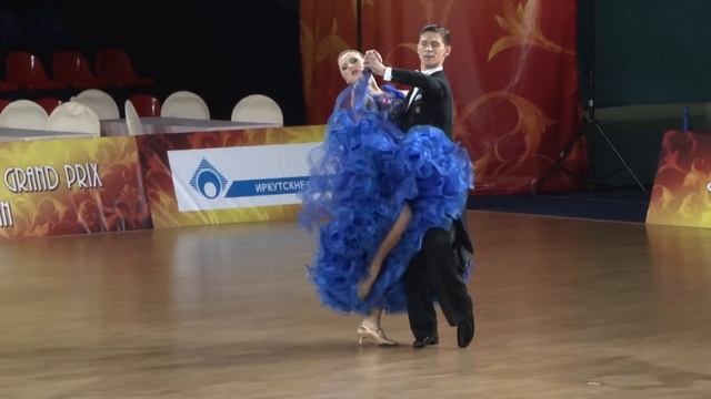 Roman Touzov - Anna Perminova, 1/2 Tango смотреть онлайн