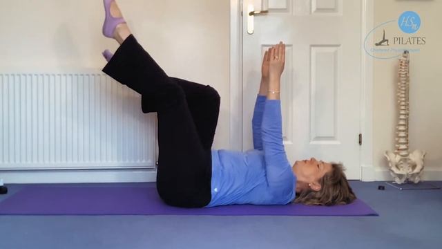HSM Pilates - Working in Double Table Top - Video 2/2 смотреть онлайн
