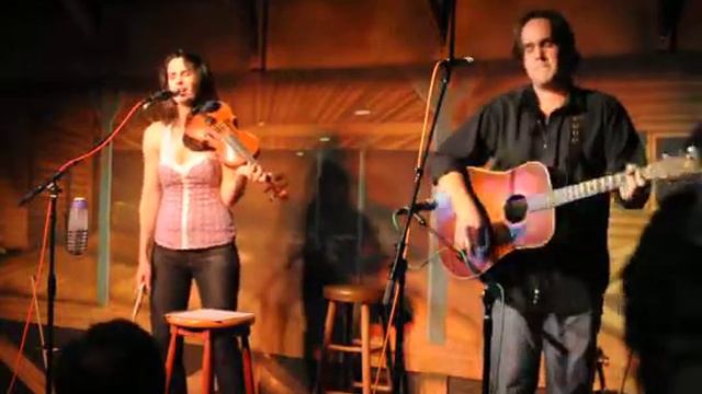 Stephanie Bettman and Luke Halpin "Deja Vu" at The Coffee Gallery Backstage, Nov 12 смотреть онлайн