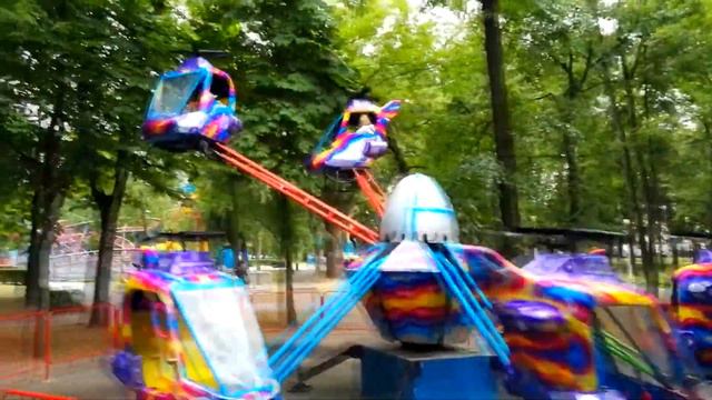 ВИДЕО ДЛЯ ДЕТЕЙ БОНСТИКИ 2 ЛИТЛ ПОНИ целую корзину насобирали в парке аттракционов смотреть онлайн