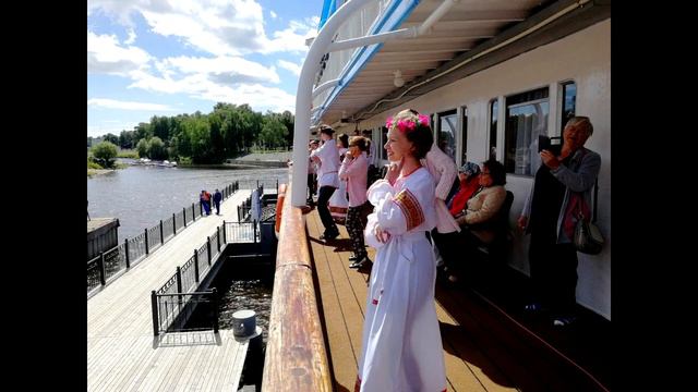 Россияне раскупили 50% речных круизов по РФ на лето 2024 года. смотреть онлайн