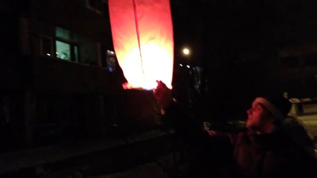 Китайский, небесный фонарик - запуск смотреть онлайн