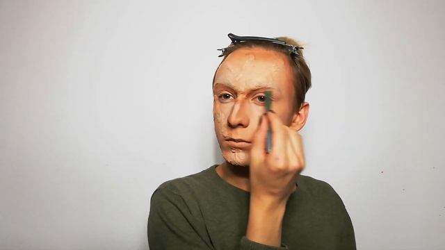 CHUCKY HALLOWEEN MAKEUP LOOK ?