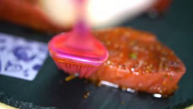 Стейк тунца маринованный от GS MARKET смотреть онлайн