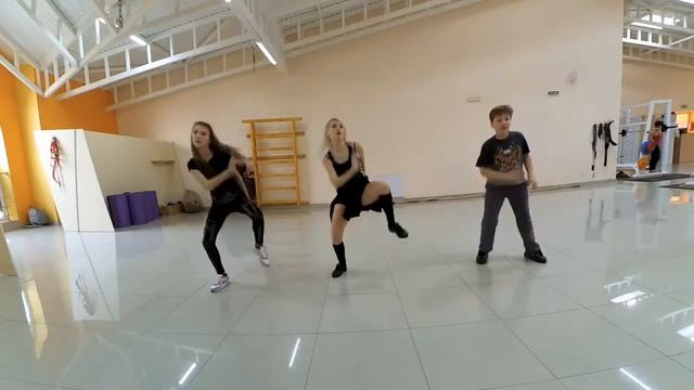 Jennifer Lopez ft Iggy Azalea Booty Zumba Konotop смотреть онлайн